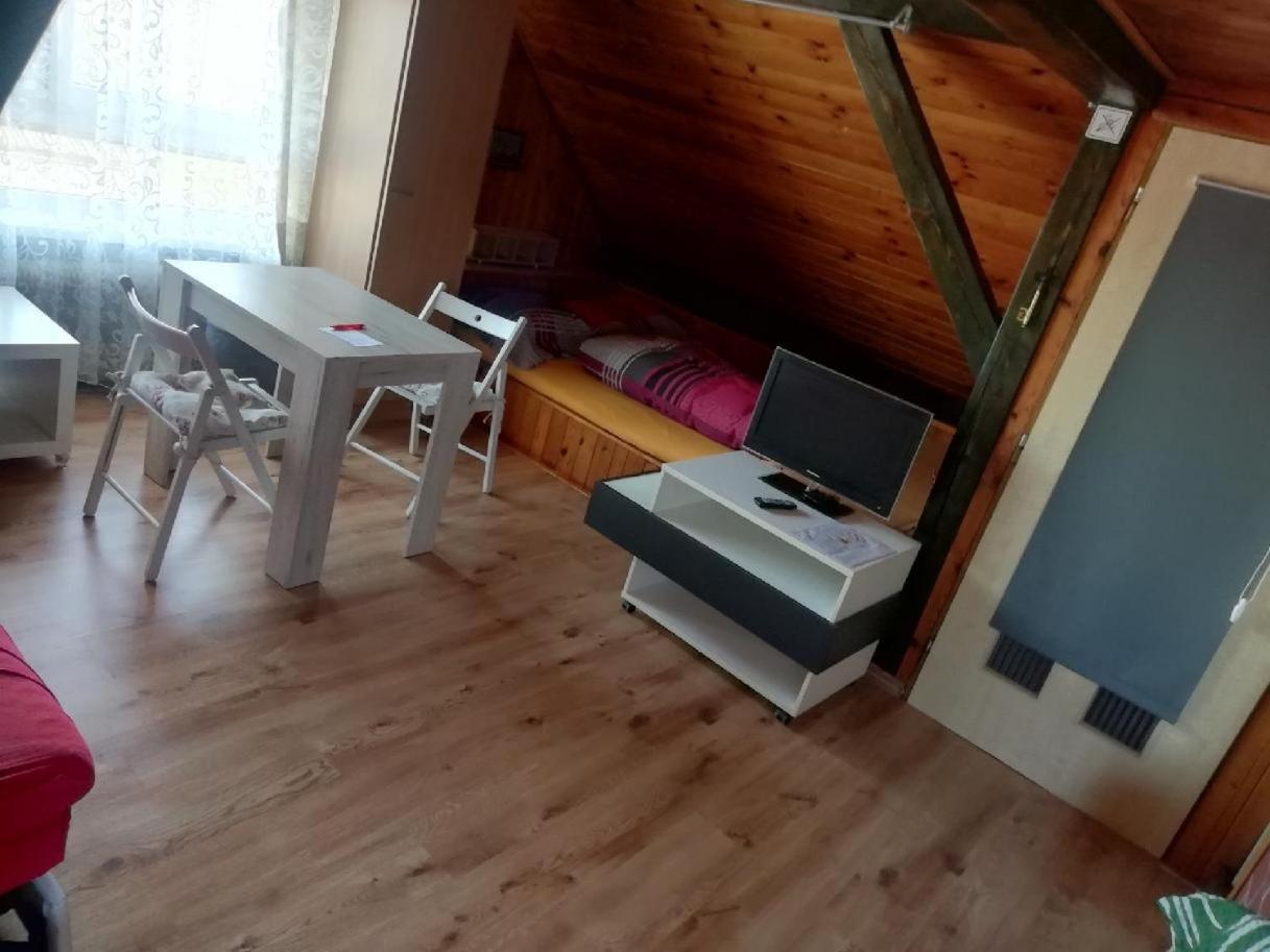 Suite Ohrada Prag Exteriör bild